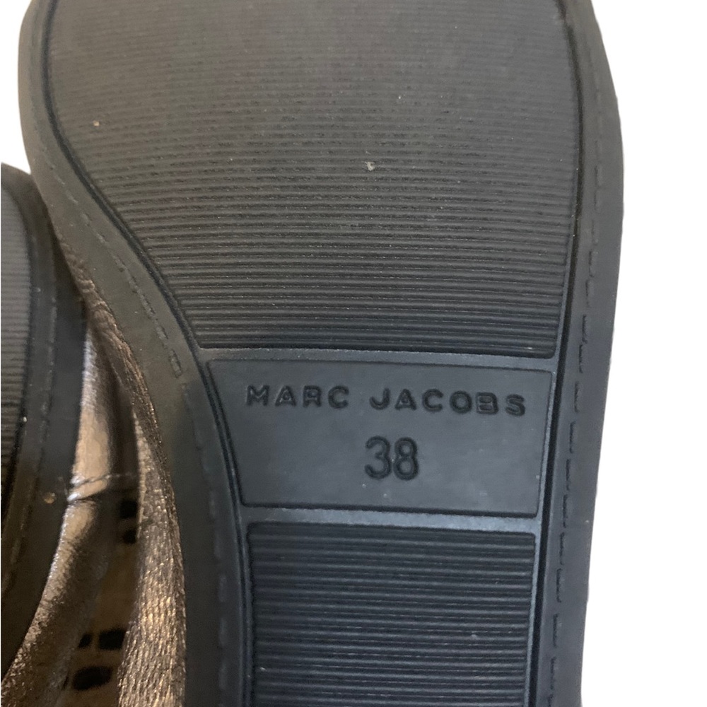 Marc Jacobs Silver Dolly Leather Buckled Ballerina Flats Sz 38 ( Sz 7 ) Like New - Picture 6 of 7